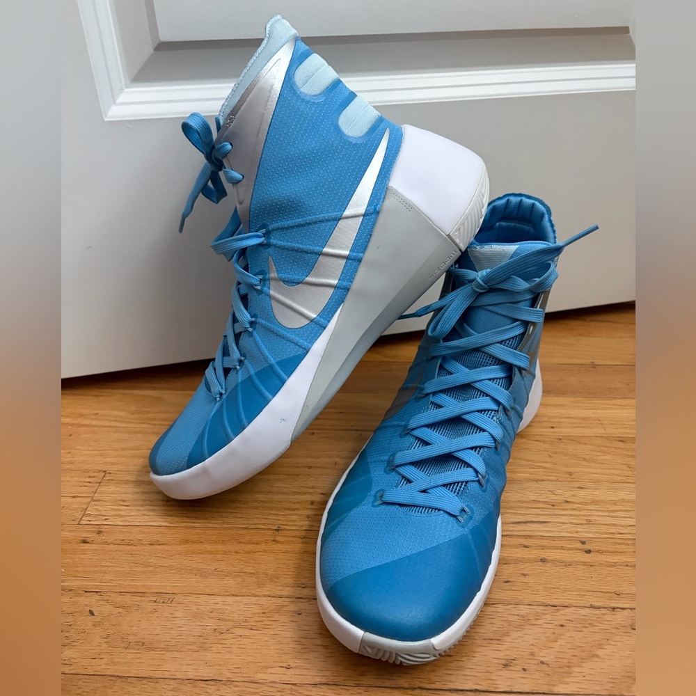 Nike Men’s Hyperdunk 2015 Light Blue and White High-Top Basketball Shoes